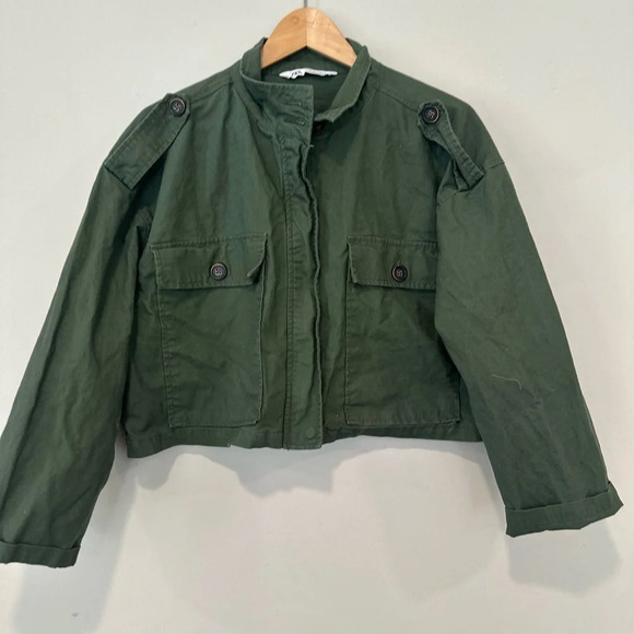 - Zara military green Utility cropped jacket women size Medium - Picture 3 of 10